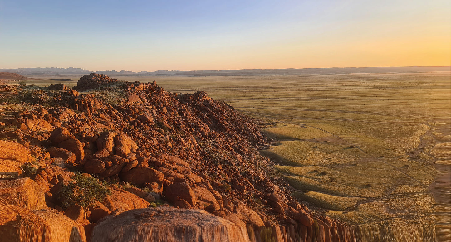 L1008 Evening mood in the Naukluft Mountains in Namibia