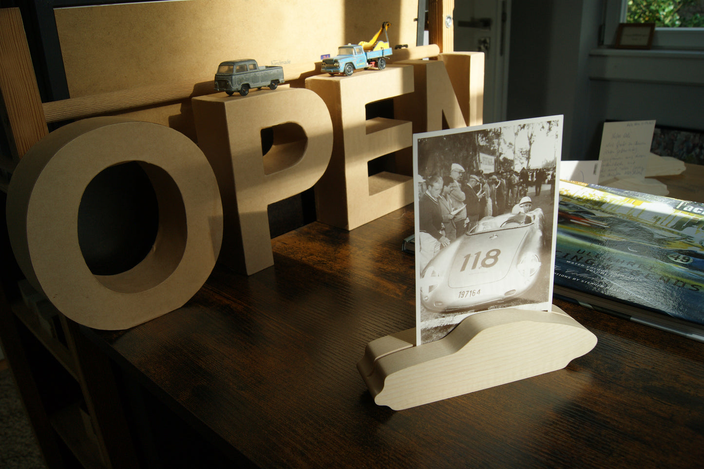 H3 "Der Sportwagen" Skulptur aus Ahornholz