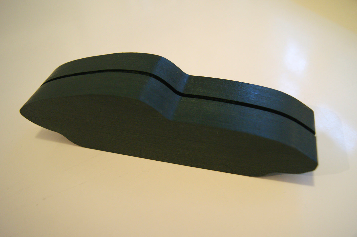 H2 'The Sportscar'  Skulptur von Uli Ehret / Dunkelgrün handlackiert